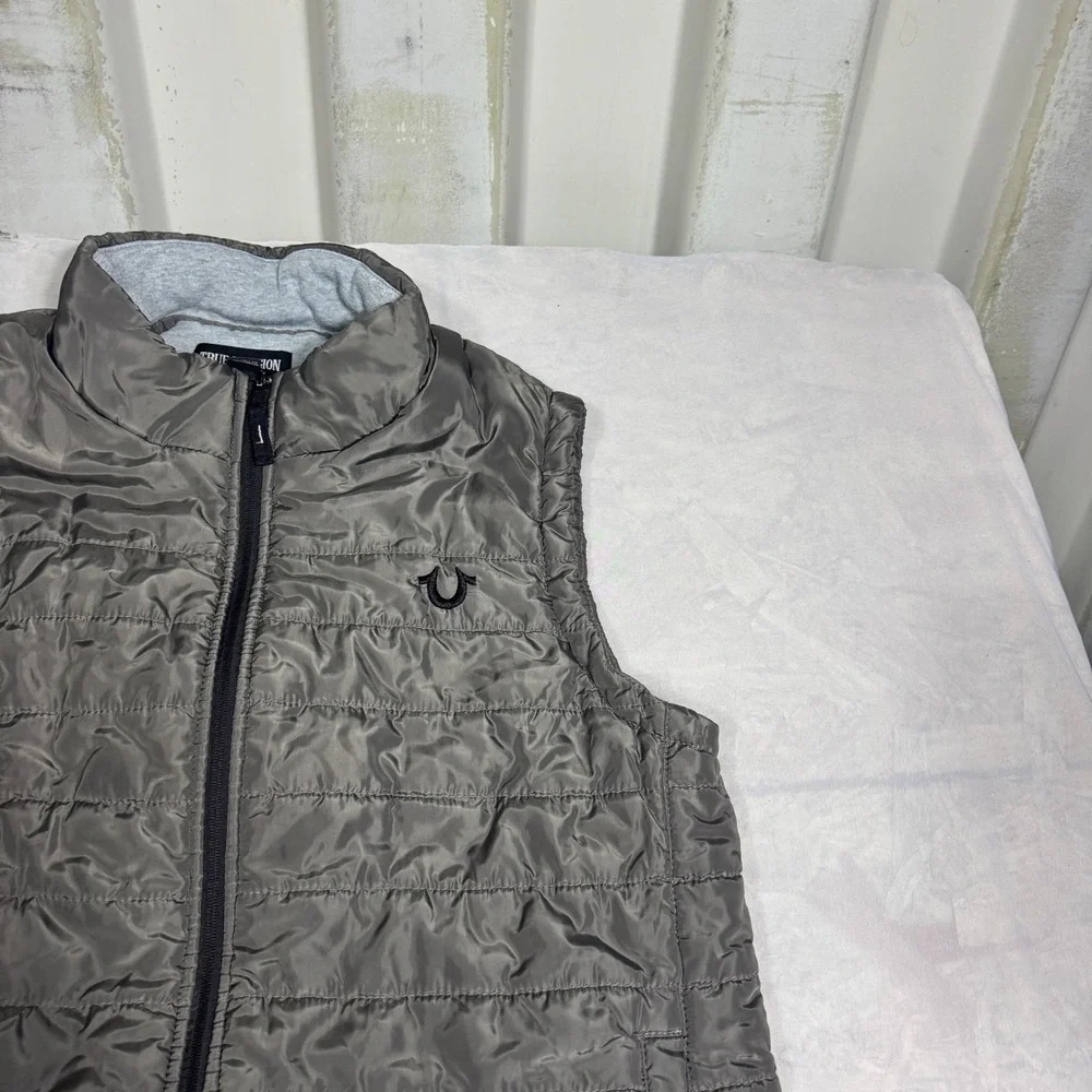 True Religion Mens Puffer Vest Jacket Gray Full-Zip Embroidered Logo Mock Neck L